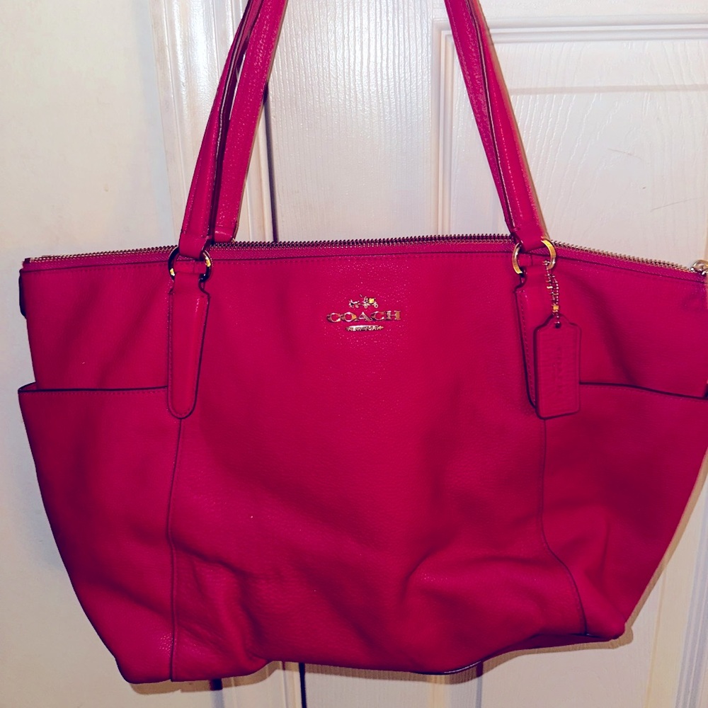 Very cute Coach tote-Pink